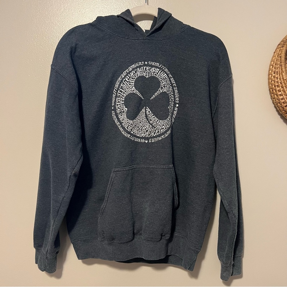 Clover Sweatshirt - Picture 1 of 8